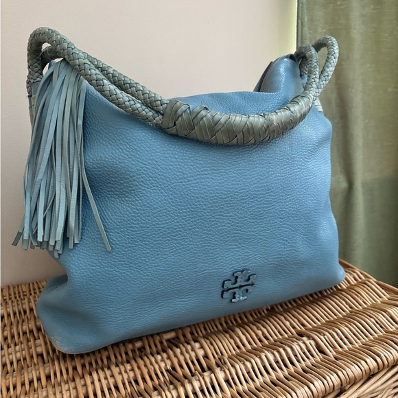 Blue Tory Burch Tote
In Used Condition - Picture 1 of 3